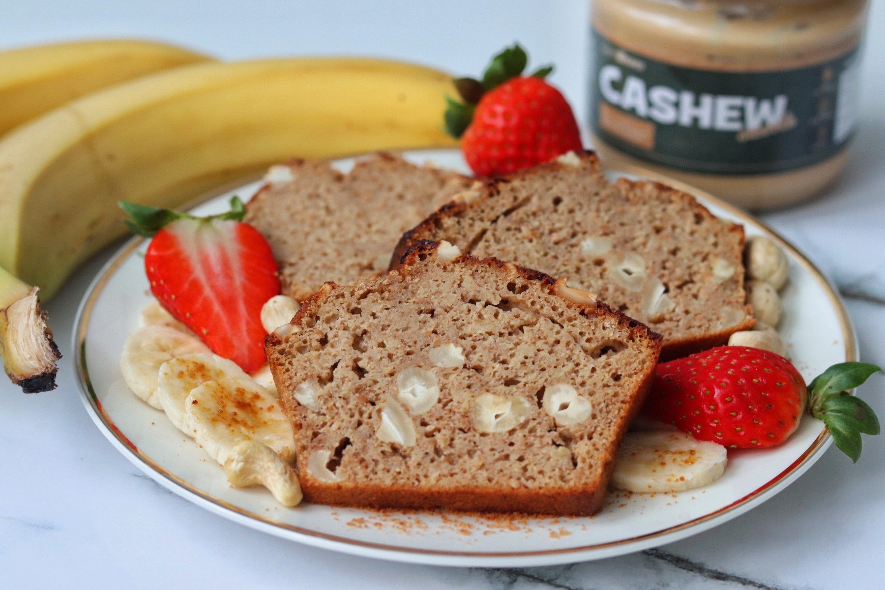 Banana bread with cashew nuts