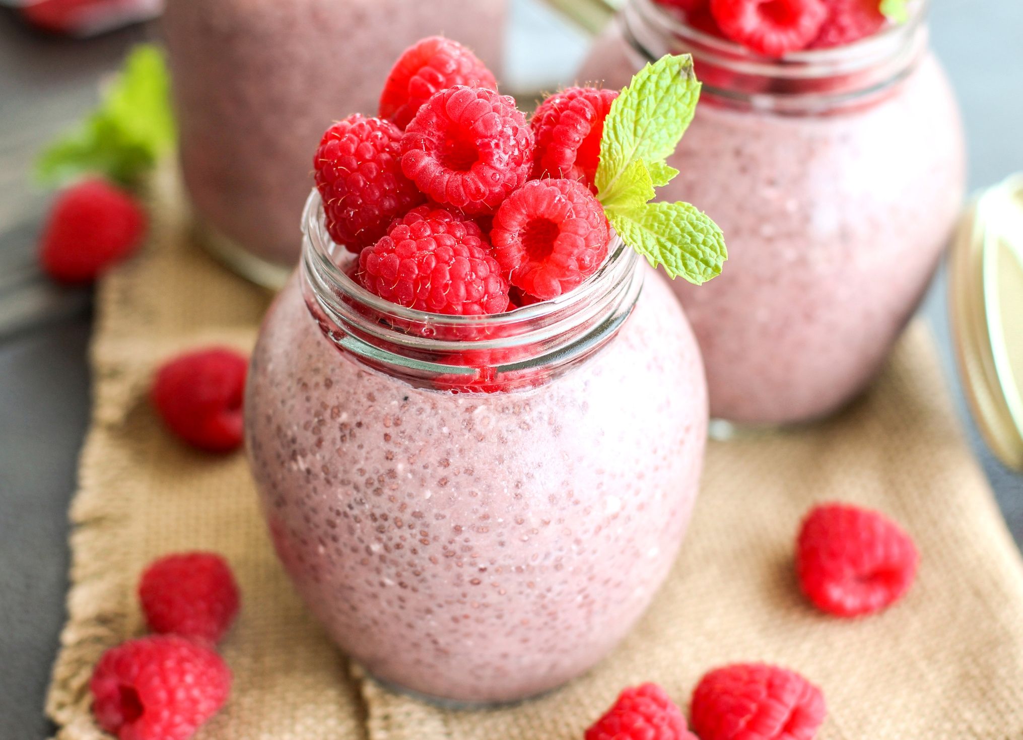 CHIA PUDDING WITH STRAWBERRY CHEESECAKE FLAVOUR