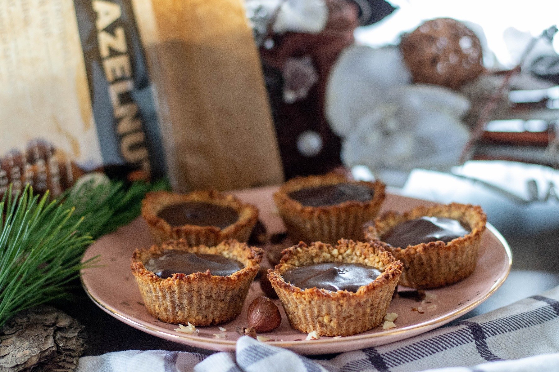 Christmas fitness recipe: Crunchy hazelnut tarts with chocolate