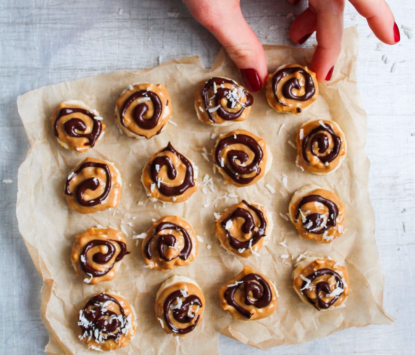 Банановые канапе с арахисовым маслом