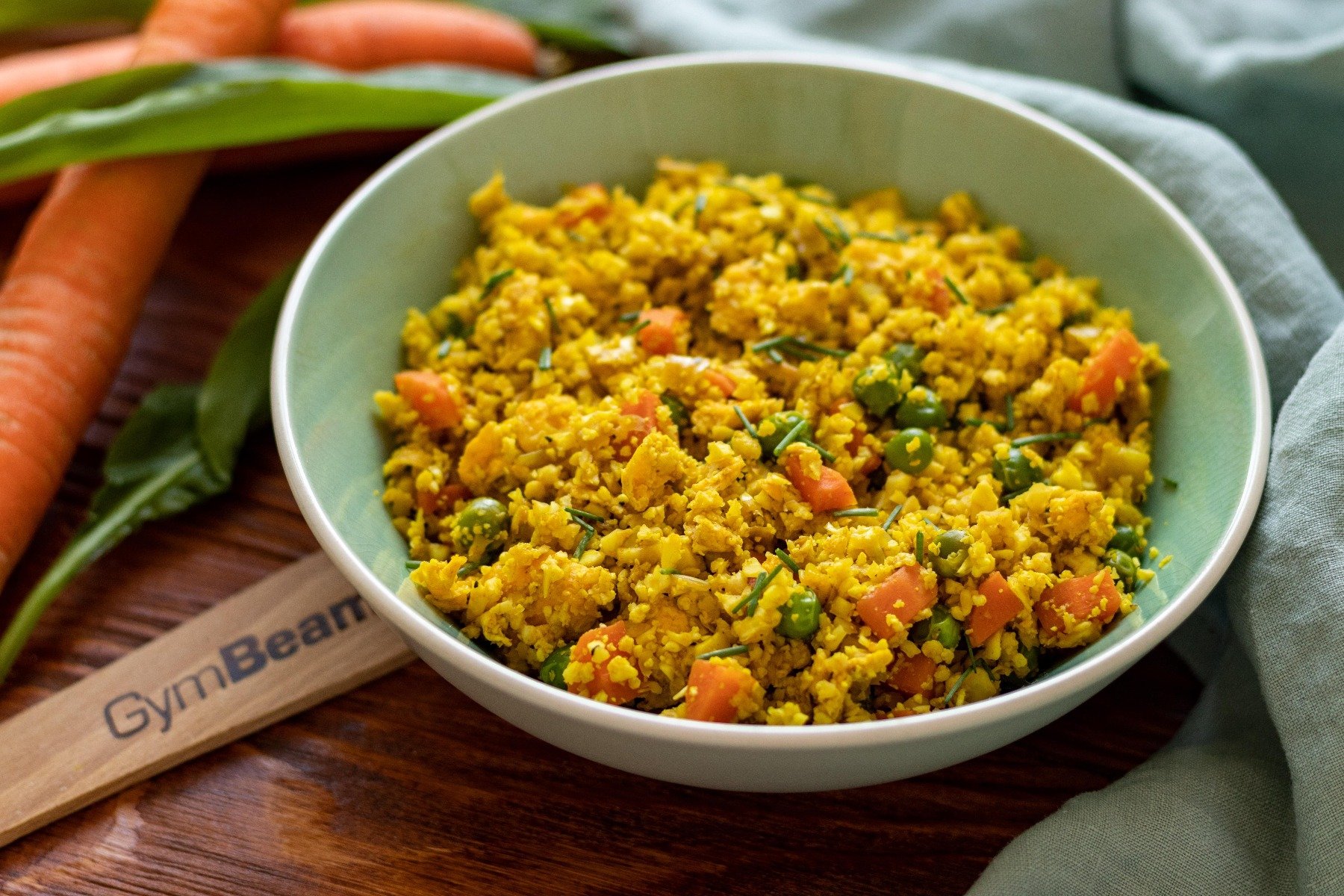 Фитнес-рецепт: рис из цветной капусты с яйцом и овощами