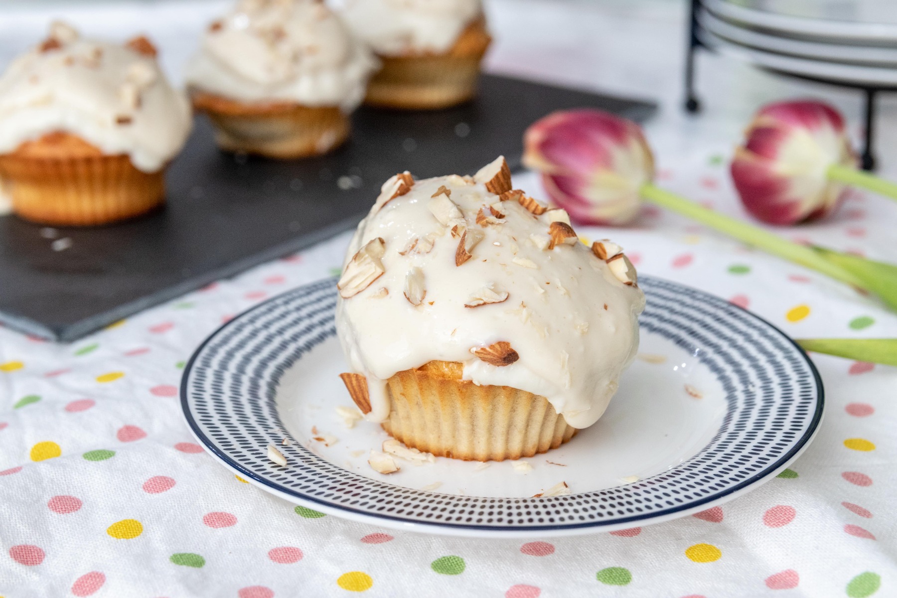 Fitness Recipe: Delicious protein cupcakes with almond topping